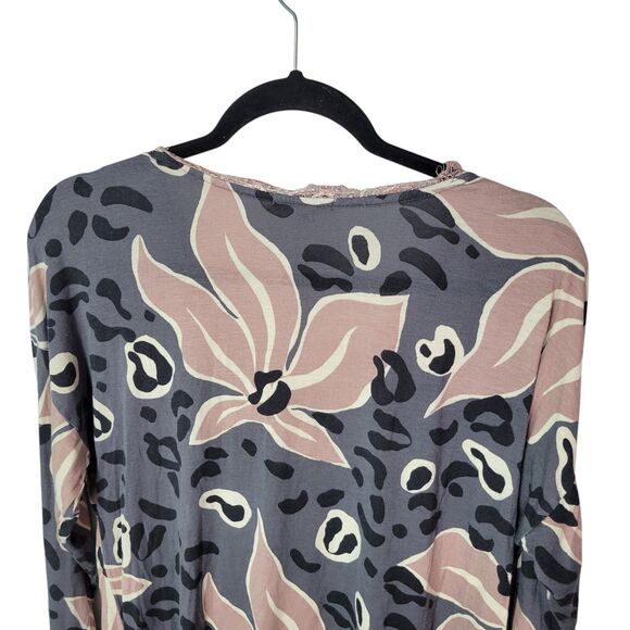Seeing Stars Womens Sz M Gray Pink Geometric Long Sleeve Blouse - Picture 12 of 13